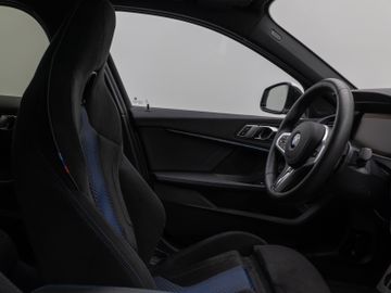 Fahrzeugabbildung BMW 120i M Sport Pro Kamera DAB HiFi AHK Lenkrhz 19"