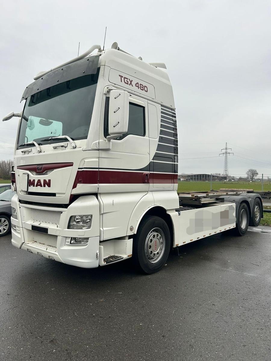 MAN TGX 26.480 6X2 FAHRGESTELL BDF WAP LUFT ABS