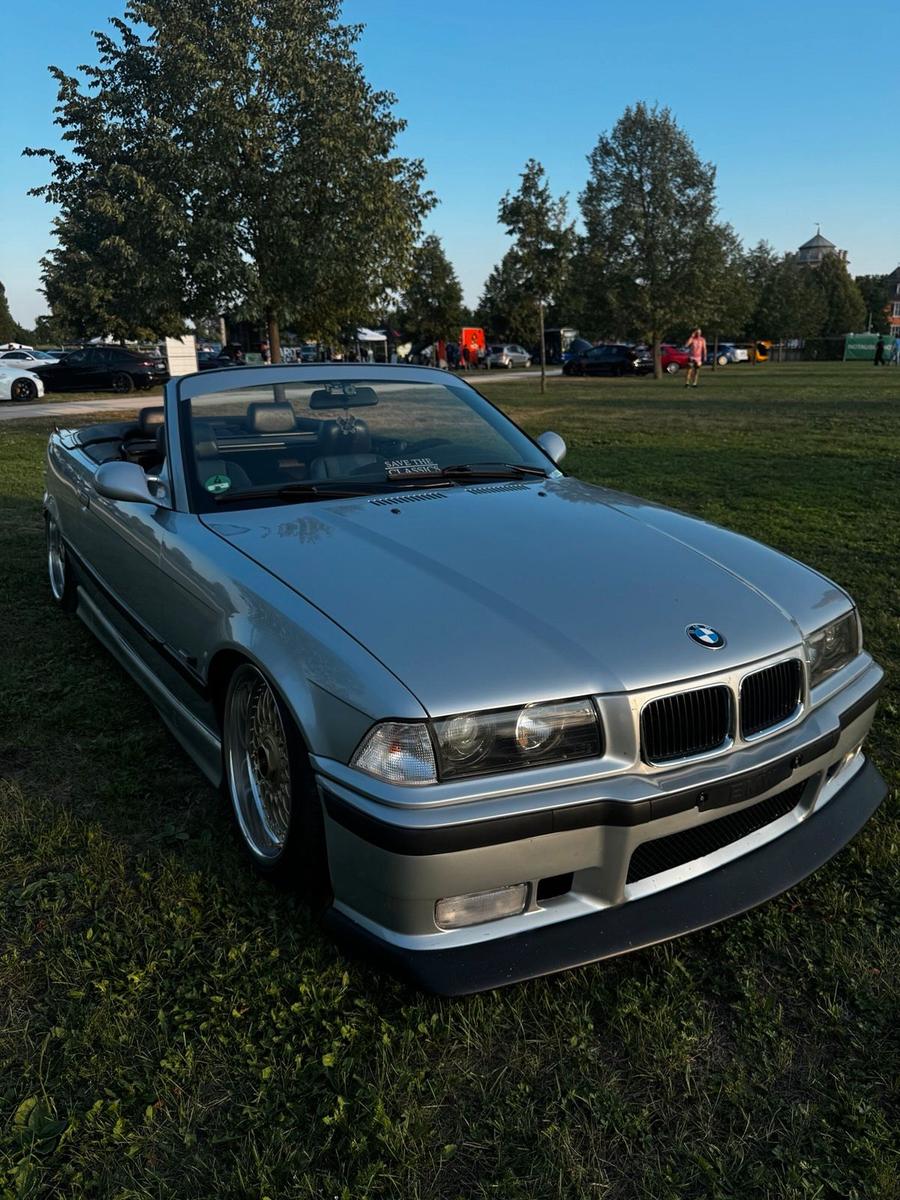 BMW 323