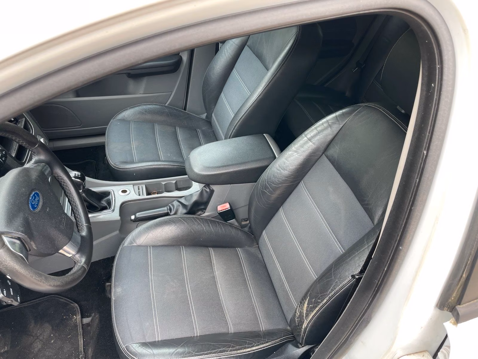 Ford Focus 2008 — photo 8