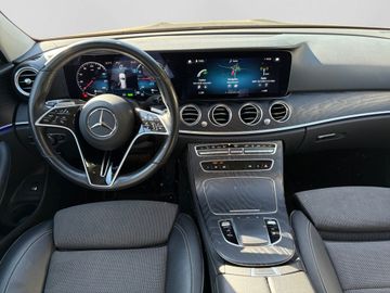 Mercedes E 300 - 11