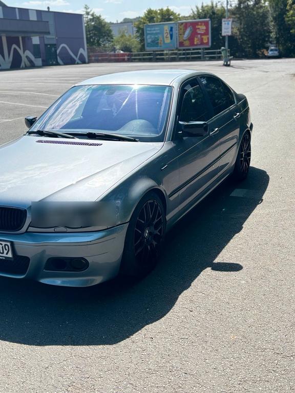 BMW 320