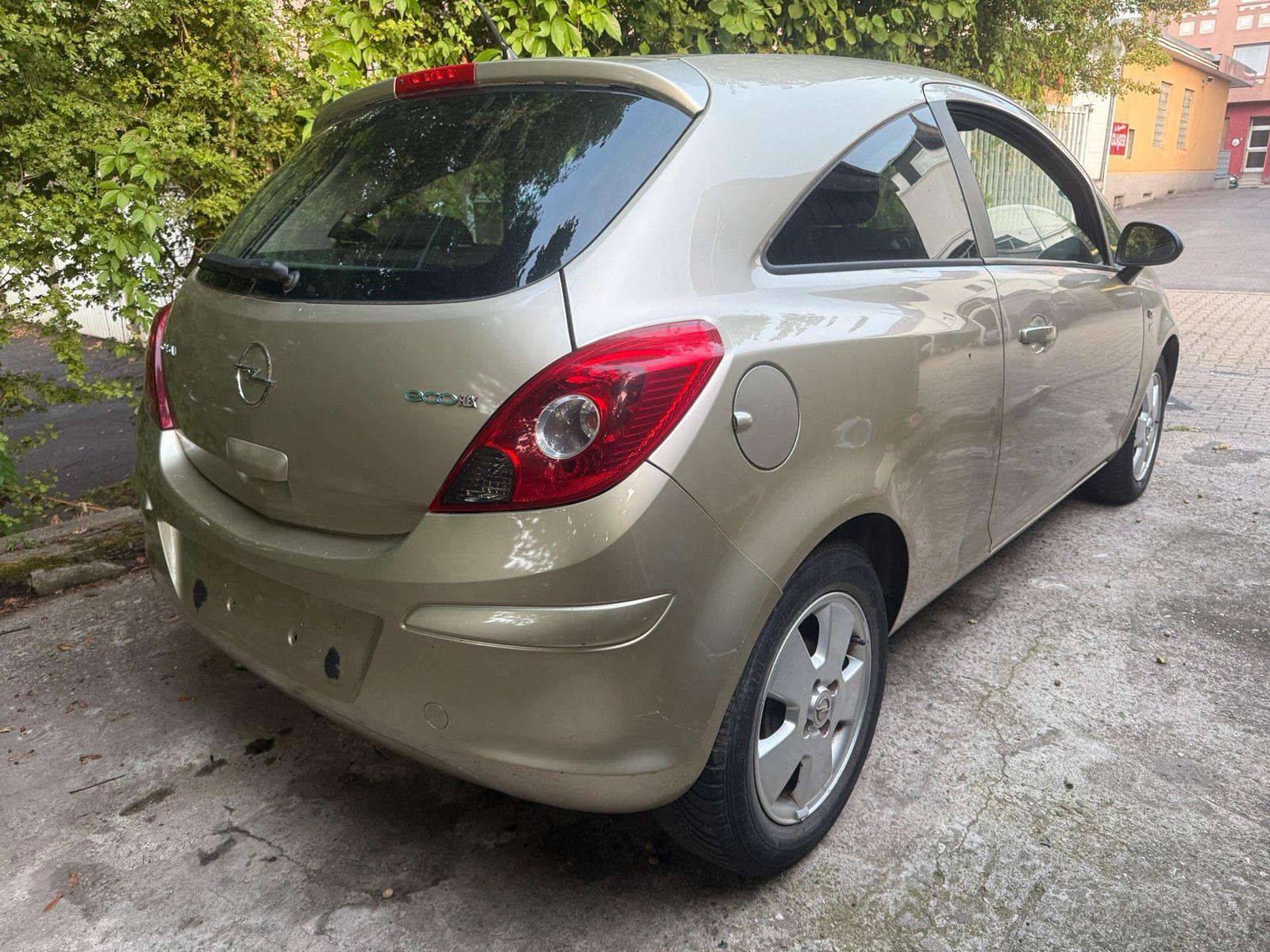 Opel Corsa 2010 — interior