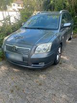 Toyota Avensis - Toyota Avensis Gebrauchtwagen in Bremen