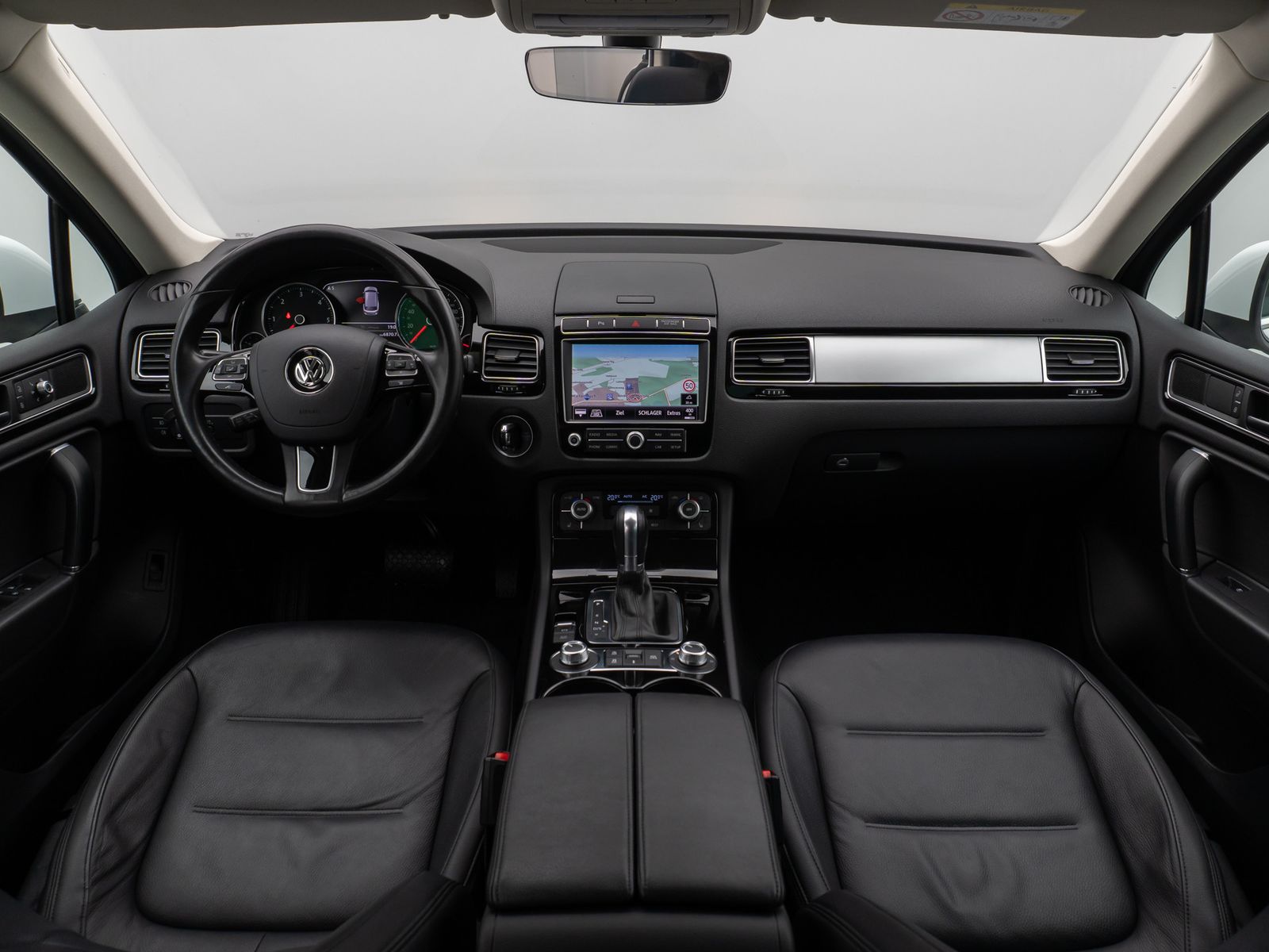 Fahrzeugabbildung Volkswagen Touareg V6 3.0 TDI Terrain Tech 4Motion PDC AHK