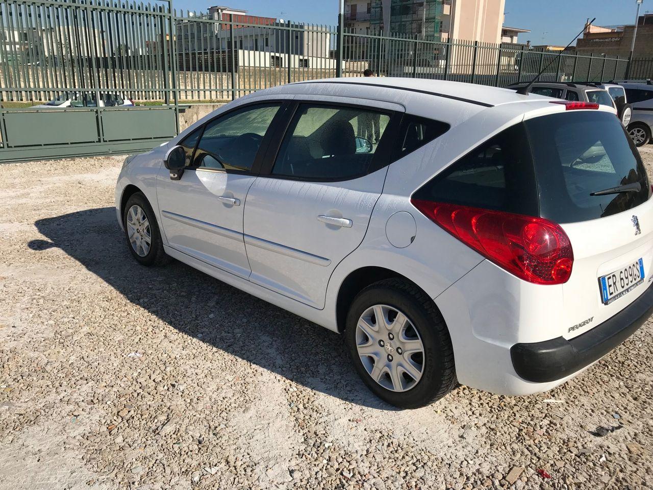 Peugeot 207 2013 — engine 1.560 cm³, 111 HP (82kW)