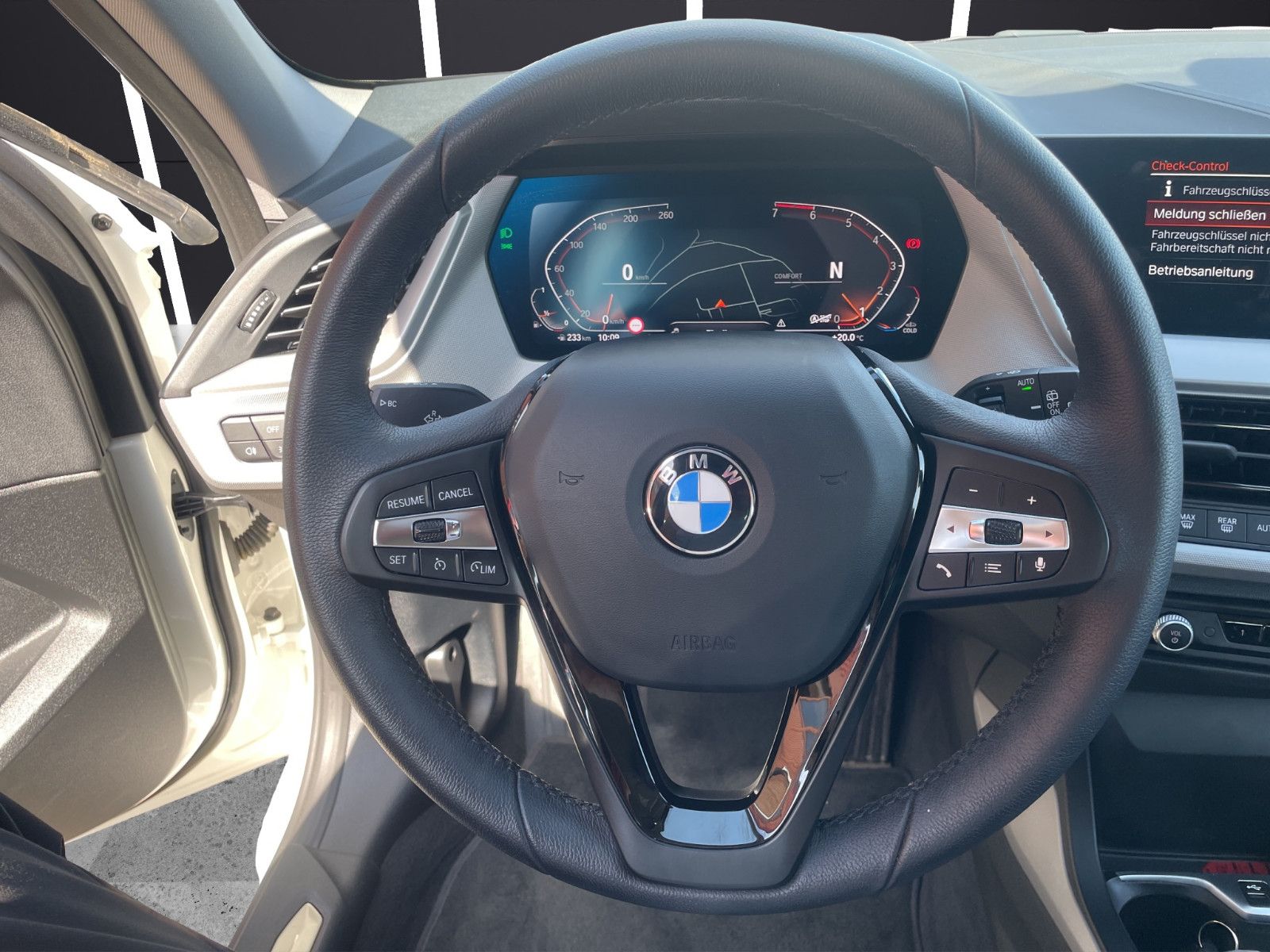 Fahrzeugabbildung BMW 118 i Advantage *SitzHZ*LED*CarPlay*DAB*USB*