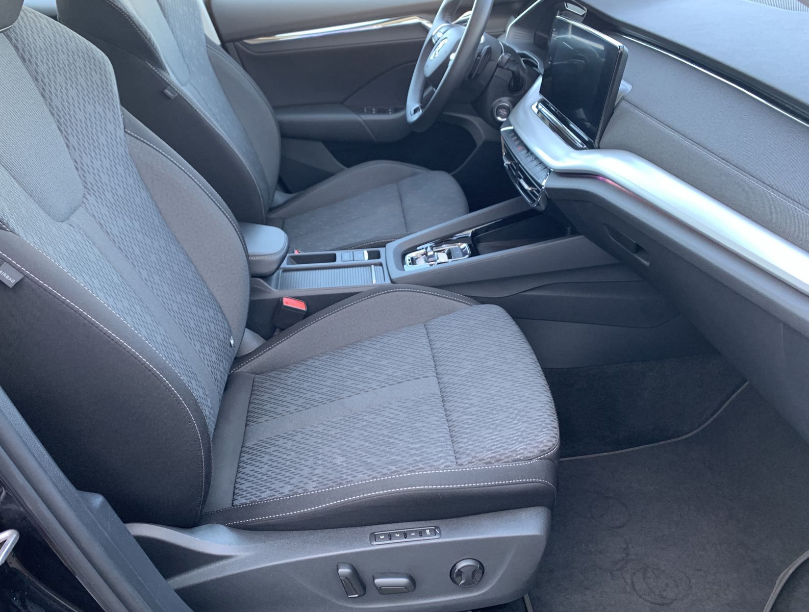 Fahrzeugabbildung SKODA Octavia 2.0 TDI*Matrix-Beam*HeadUp*Cam*Memory*