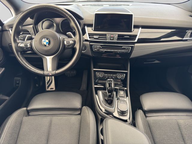 Fahrzeugabbildung BMW 220i Gran Tourer M Sport+7Sitz+Cam+ACC+HUD+H&K