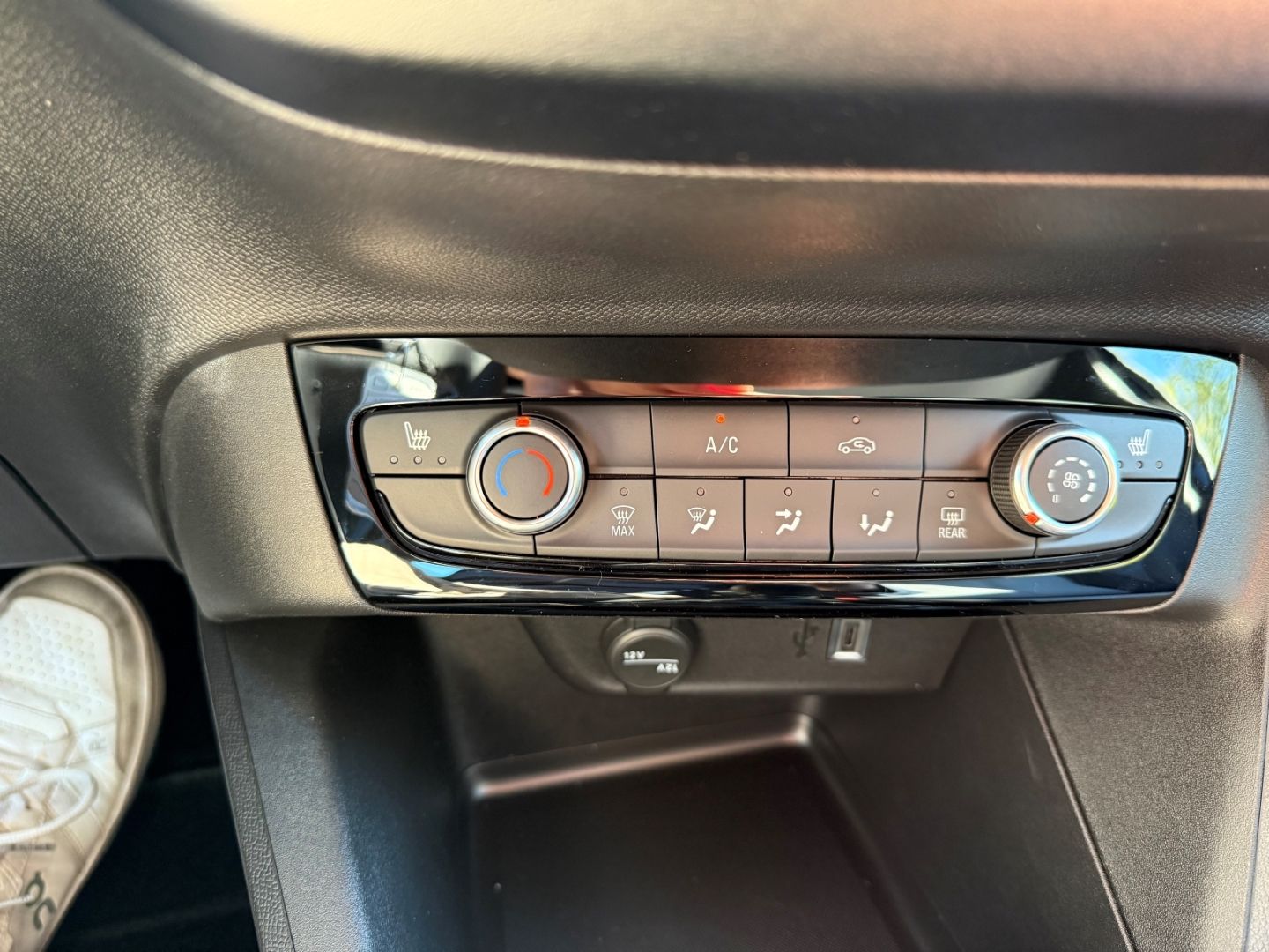 Fahrzeugabbildung Opel Corsa F 1,2 Edition SHZ+LHZ+Kamera