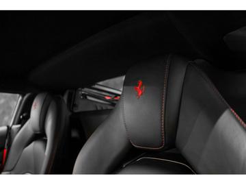 2015 Ferrari 488 GTB — миниатюра 23