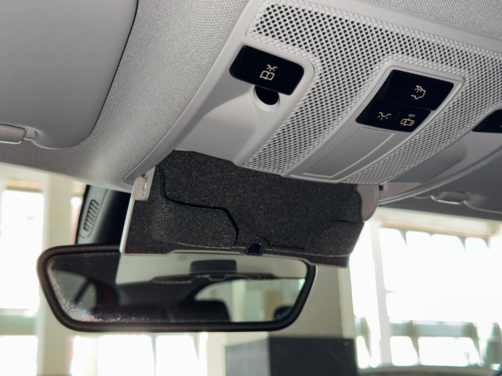 Fahrzeugabbildung Mercedes-Benz GLA 200 7G-DCT SPORTPAKET URBAN NAVI LED KAMERA