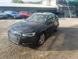 Audi A3 Sportback Ambition, Navi - Audi A3 aus 2013: Limousine