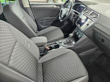 Volkswagen Tiguan - 10