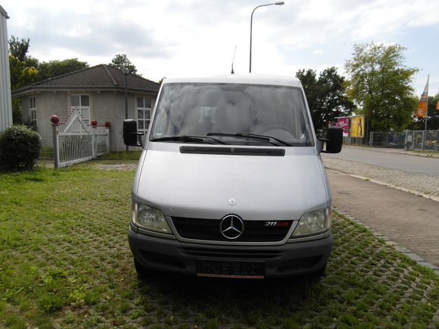 Mercedes-Benz Sprinter 211 *LKW-Zul.*