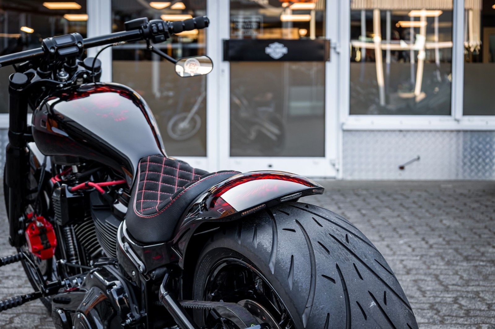 Fahrzeugabbildung Harley-Davidson FXBRS BREAKOUT 114 cui Kesstech - Airride-