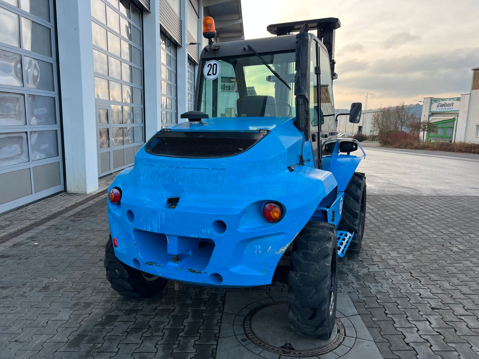 Fahrzeugabbildung Manitou M30-4 / nur: 2.931h / SS / Allrad / 5,3m Hubhöhe