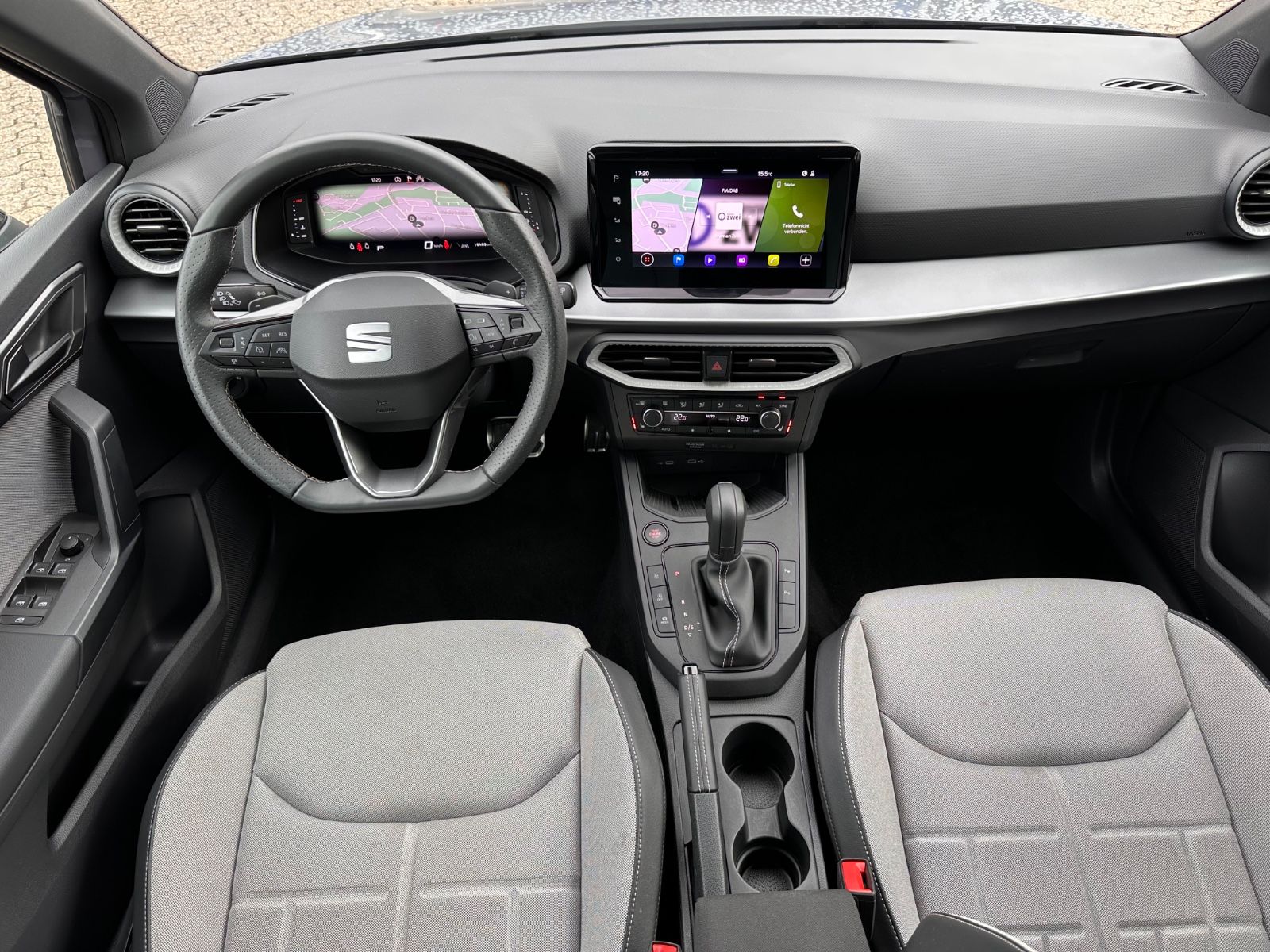Fahrzeugabbildung SEAT Arona 1.5 TSI FR Black Edition DSG ACC/LED/Kamer