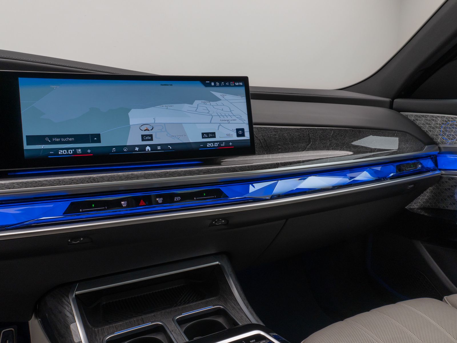 Fahrzeugabbildung BMW M760e Sky Lounge B&W Fond Ent M-Performance Voll