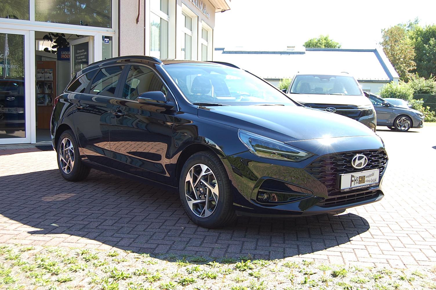 Hyundai i30 FL 1.5 CVVT Style  Navi SH LH ALU Keyless