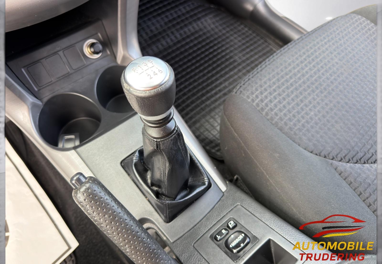 TOYOTA RAV4 - 177 CV -  BVM - VOLANT EN CUIR