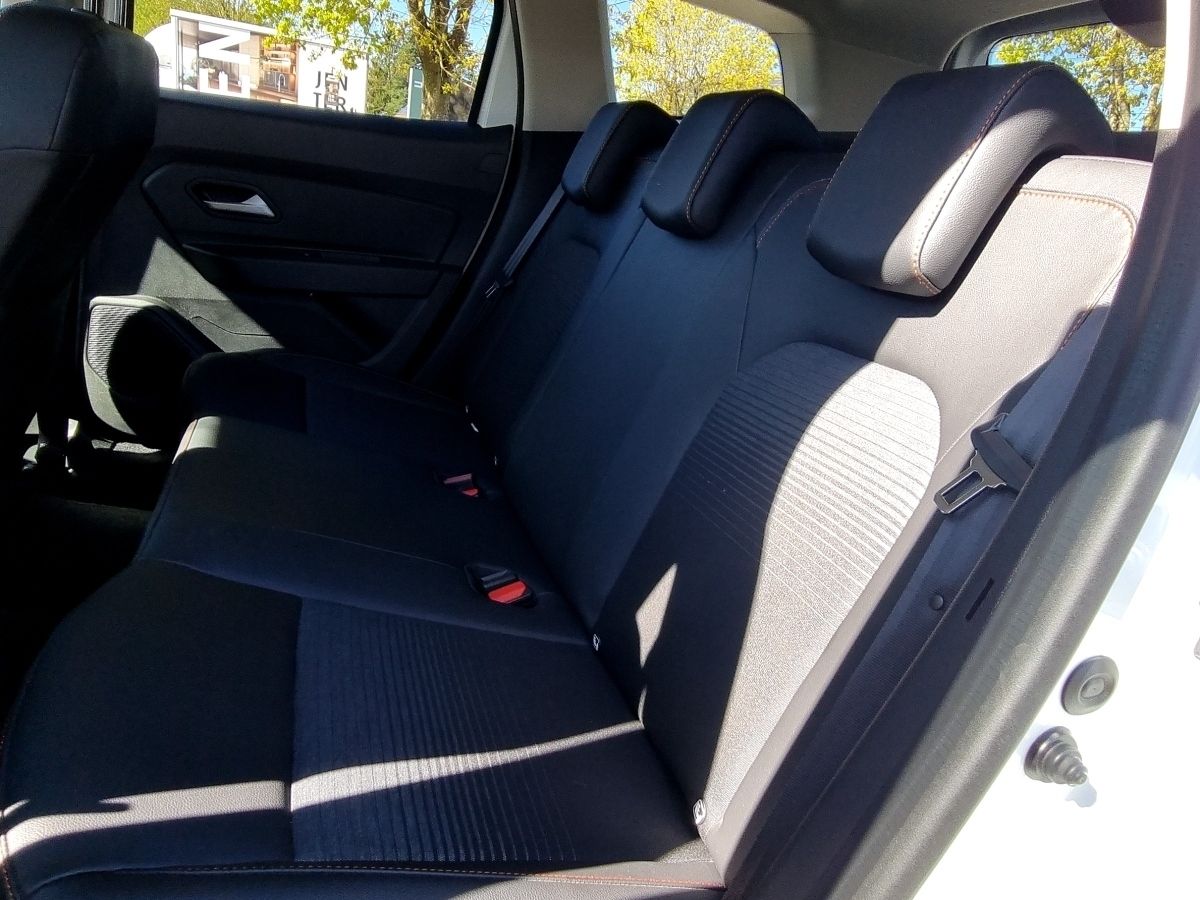 Fahrzeugabbildung Dacia Duster Sondermodell Extreme TCe 150 EDC