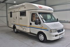Eura Mobil Contura  642 SB/ DPF- Grün / Festbett