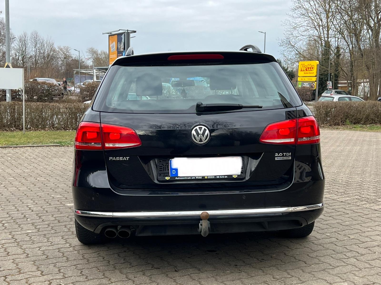 Volkswagen Passat 2011 — photo 8