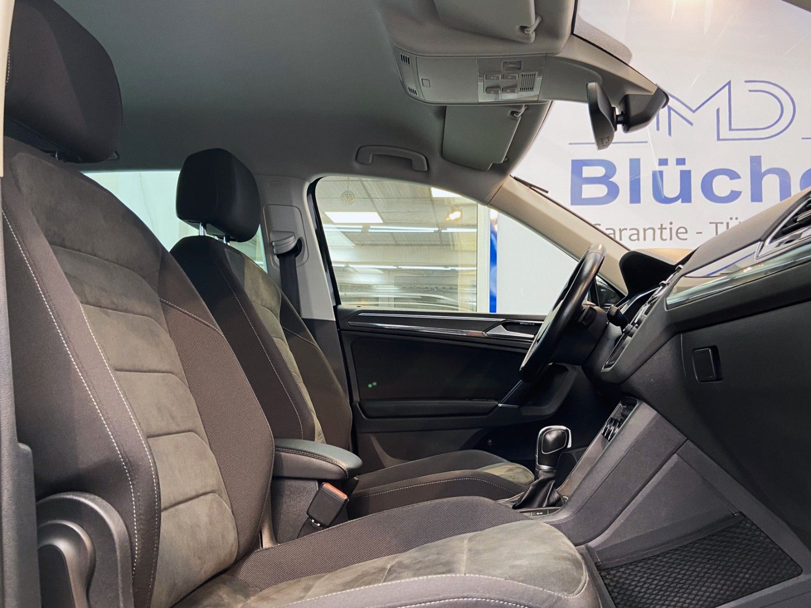 Volkswagen Tiguan Highline BMT 4 4Motion Automatik LED Navi foto 19