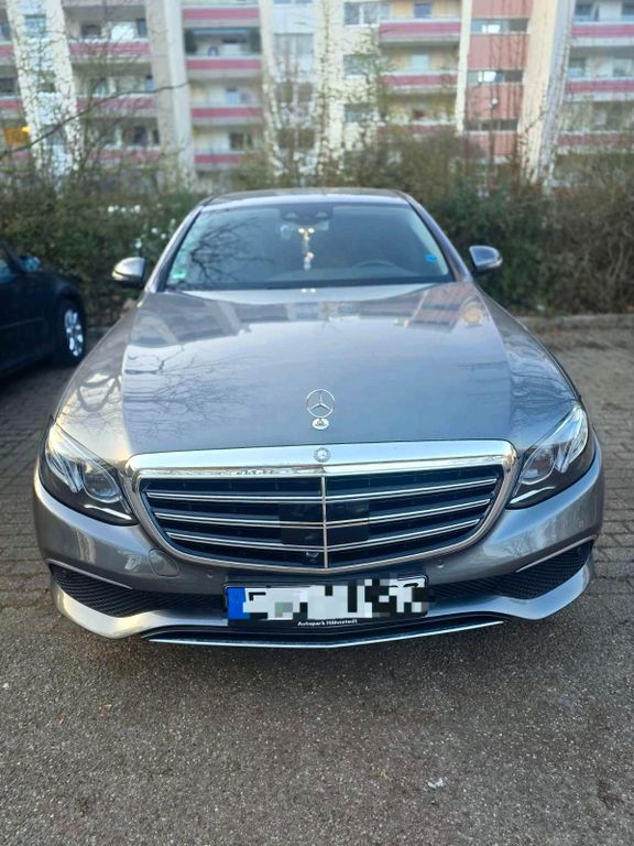 Image of Mercedes-Benz E 350