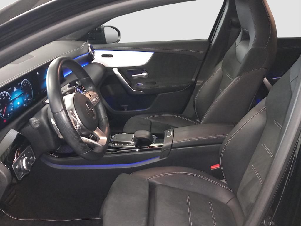 Fahrzeugabbildung Mercedes-Benz A 250 e Kompaktlimousine AMG Line*NightPaket*LED