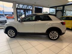 VW T-Roc 1.5 TSI Style DSG LED ACC NAVI AHK MASSAGE