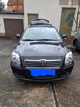 Toyota Avensis Kombi t25.2.2 - Toyota Avensis aus 2005 mit Diesel-Antrieb