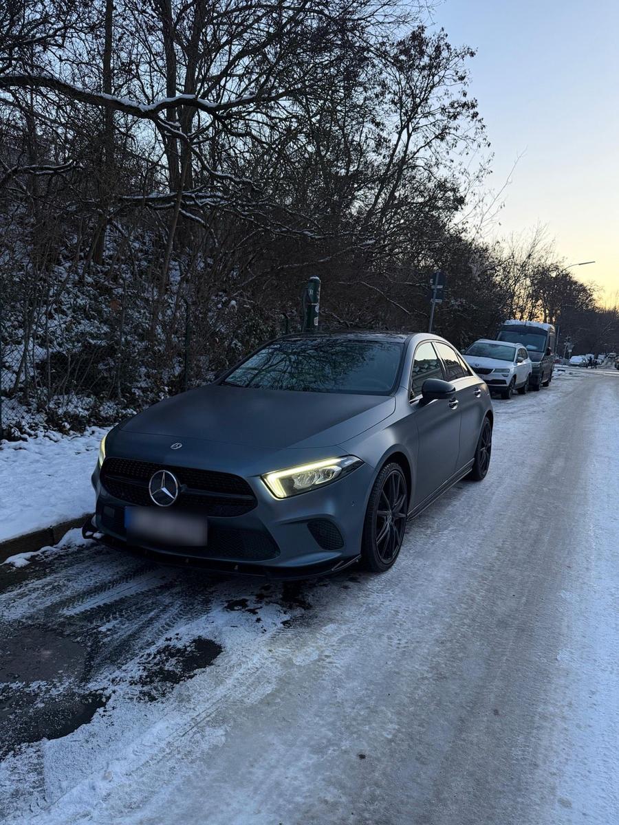 Mercedes-Benz A 180