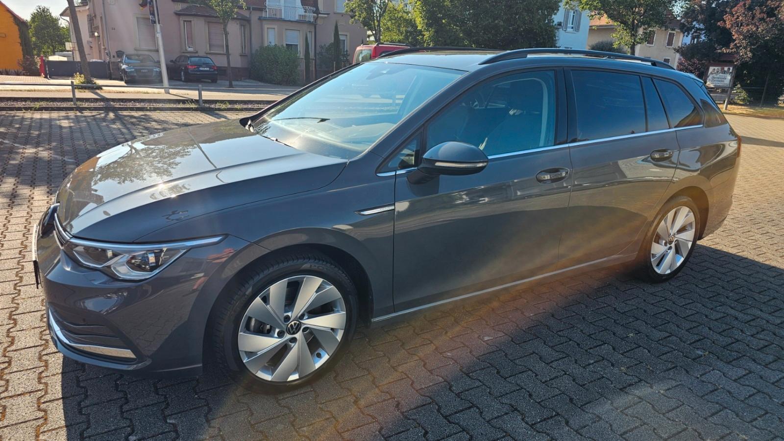 Volkswagen Golf VIII  Style IQ.LIGHT MATRIX DIGITAL VOLLDIG