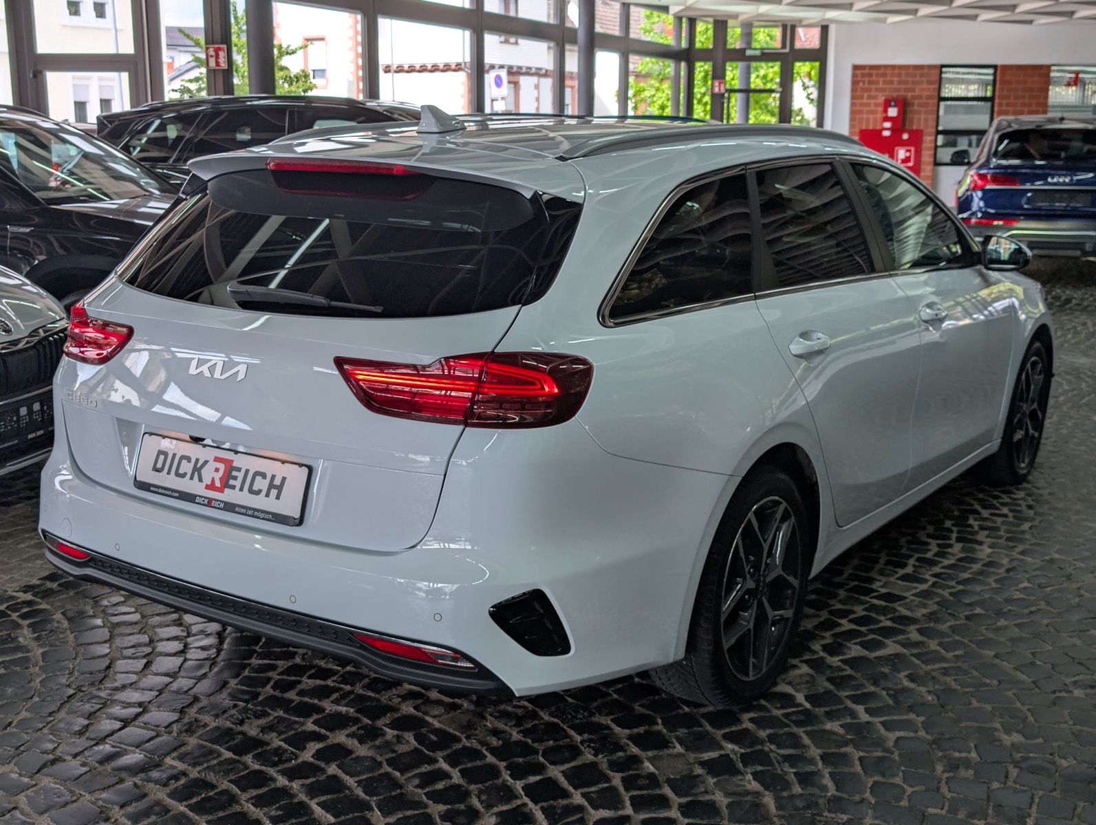 Fahrzeugabbildung Kia cee'd Sportswagon 1.5 Spirit SCC JBL KAM 7J Gar.