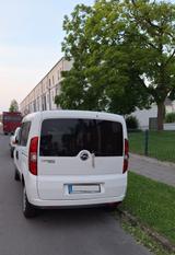Opel  Combo 1.4 70kW Tour Edition Combi - Opel Combo in Mönchengladbach