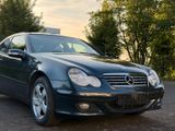 Mercedes-Benz C 320  Sportcoupe Aut Klima Navi PDC - Mercedes-Benz C 320: Coupé