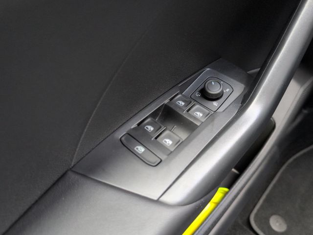T-Cross Life 1.0 TSI Klima Navi Einparkhilfe