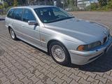 BMW 520d Touring  - BMW 520 aus 2001: 520d