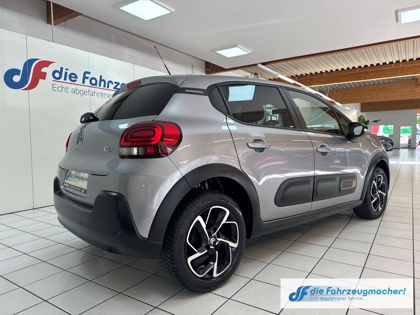Fahrzeugabbildung Citroën C3 C-Series LED Klimaautom DAB SHZ Spurhalteass.