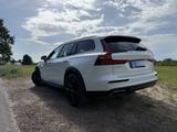 Volvo V60 CC B4 D AWD Geartronic - StandHZG*Polestar - Volvo V60 Cross Country Kombi Gebrauchtwagen