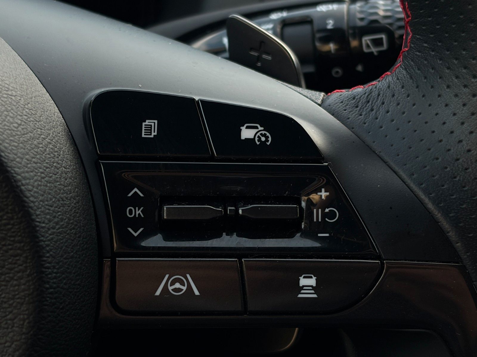 Fahrzeugabbildung Hyundai Tucson 1.6 GDI N-Line PHEV 4WD Kamera AHK ACC