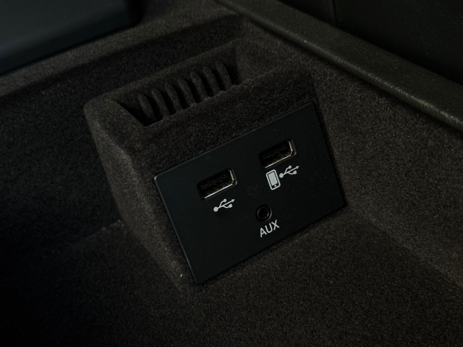 Fahrzeugabbildung Audi S7 4.0 V8 quattro Bose/S-Dach/HUD/Luftf./Keyless