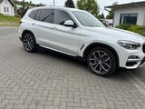 BMW X3 xDrive30i xLine AT xLine - BMW X3 von privat