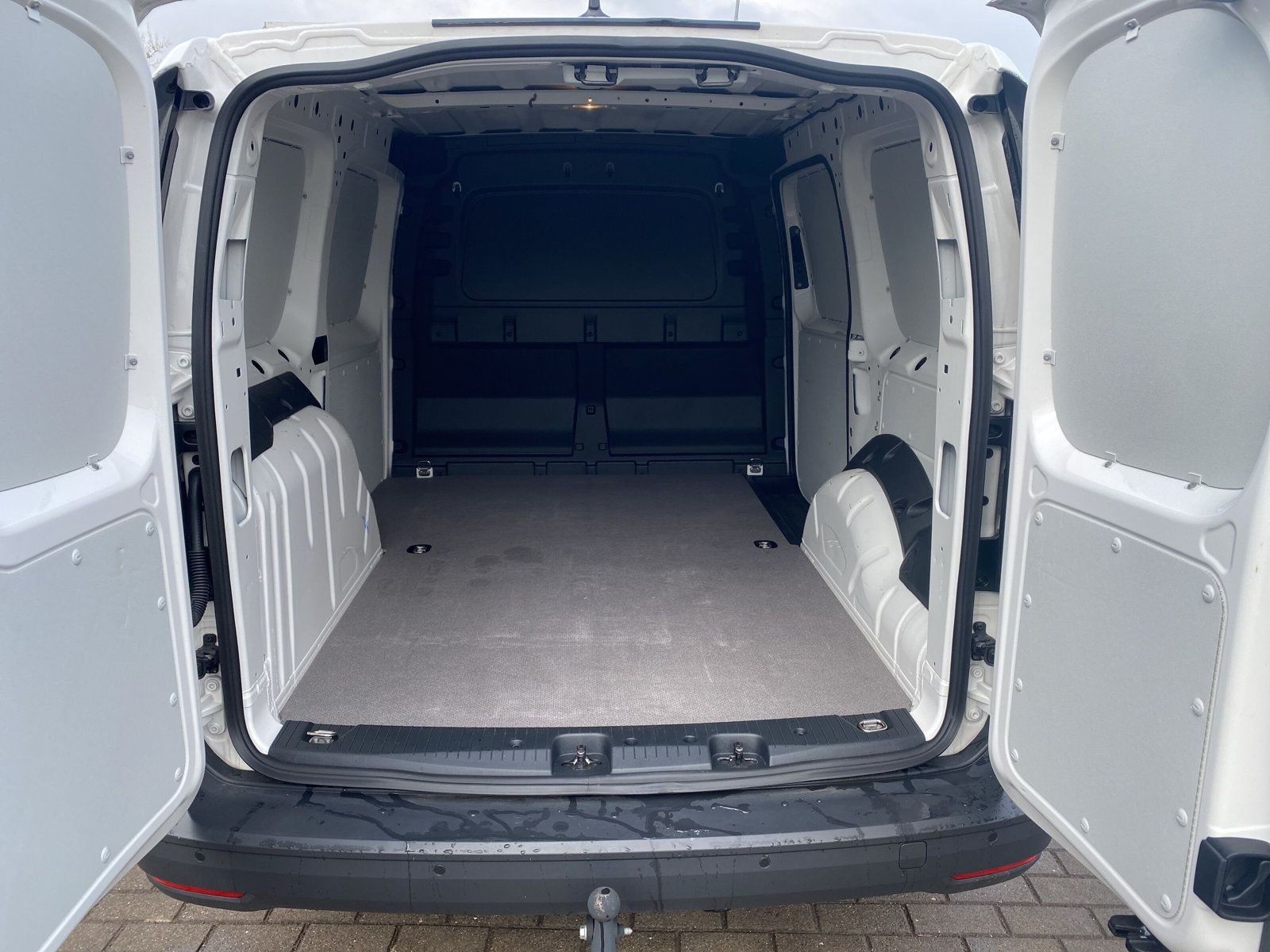 Fahrzeugabbildung Volkswagen Caddy Cargo Maxi 2.0 TDI KLIMA NAVI PDC