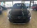 Volvo XC60 140 KW D4 Summum 2WD/TÜV 8/27 /AHK/NAV/SHZ - Volvo: 140