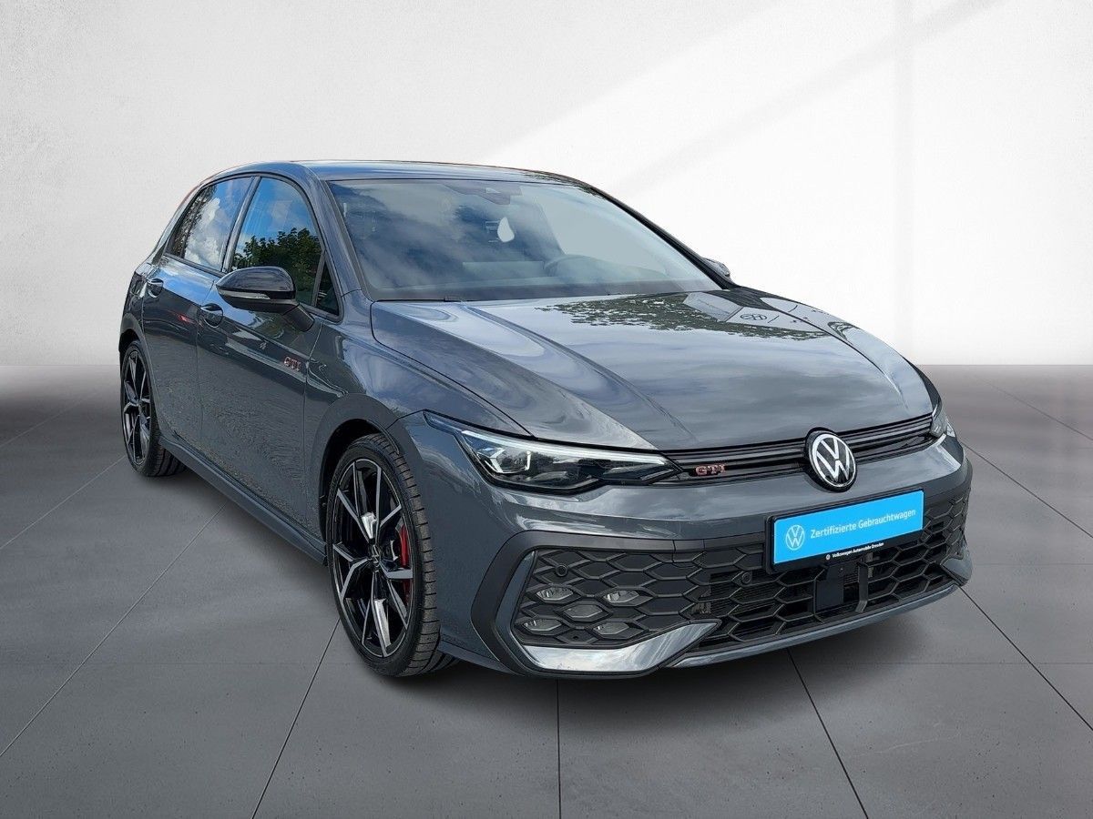 Volkswagen Golf VIII GTI 2.0 TSI DSG IQ AREA HARMAN TRAVEL foto 5