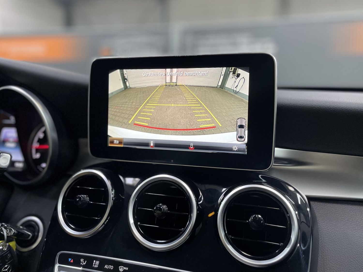 Fahrzeugabbildung Mercedes-Benz C 180 CGI Avantgarde #LED#Distr.#Kamera