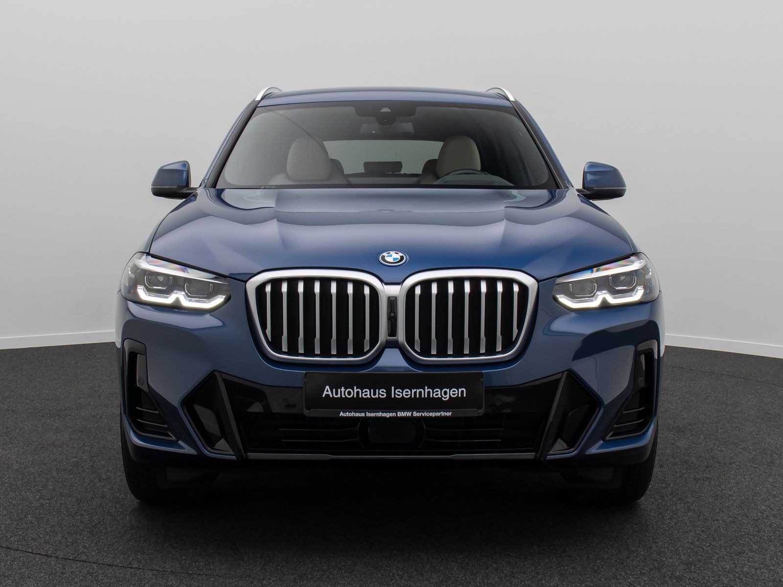 Fahrzeugabbildung BMW X3 xD30e M Sport HiFi 360&deg;HUD DAB Komfort 19Zoll
